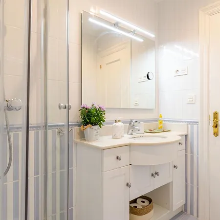 Bilbaobonito- 5min Guggenheim -quiet & -parking דירה *