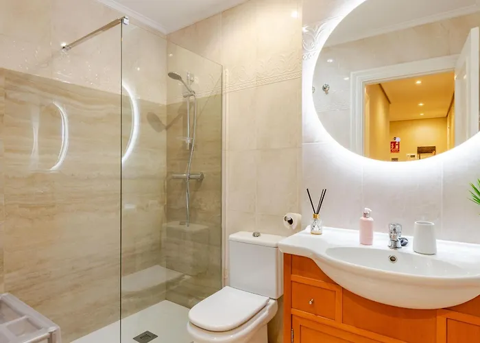 Apartman Bilbaobonito 5min Guggenheim 2bth ,ext,quiet & Central, Parking