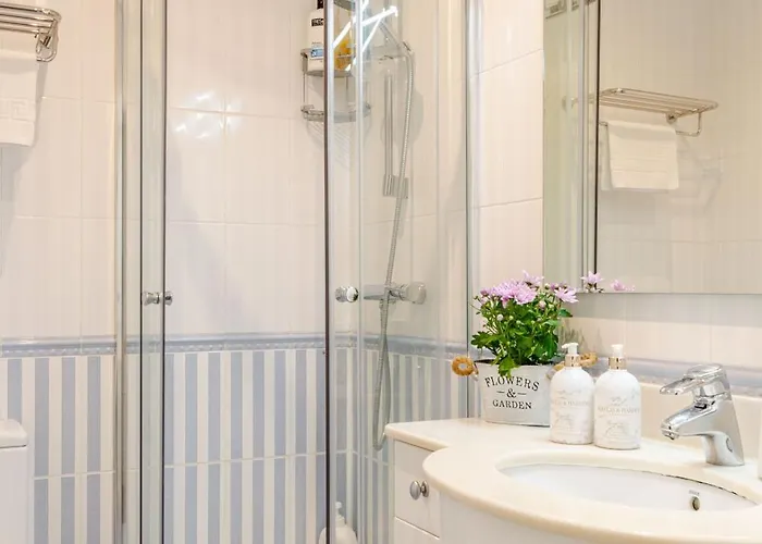 Apartman Bilbaobonito 5min Guggenheim 2bth ,ext,quiet & Central, Parking