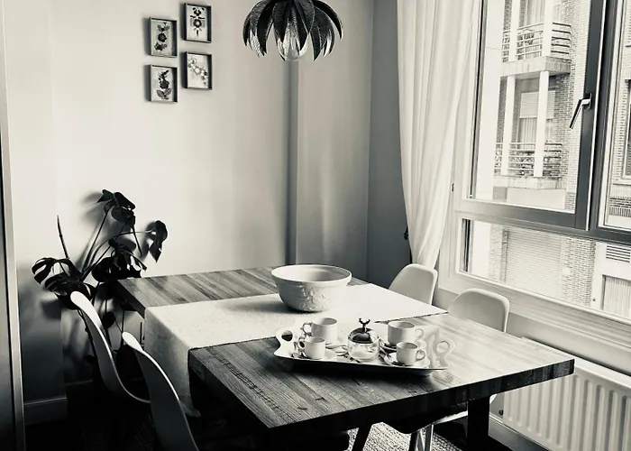 Apartman Bilbaobonito 5min Guggenheim 2bth ,ext,quiet & Central, Parking