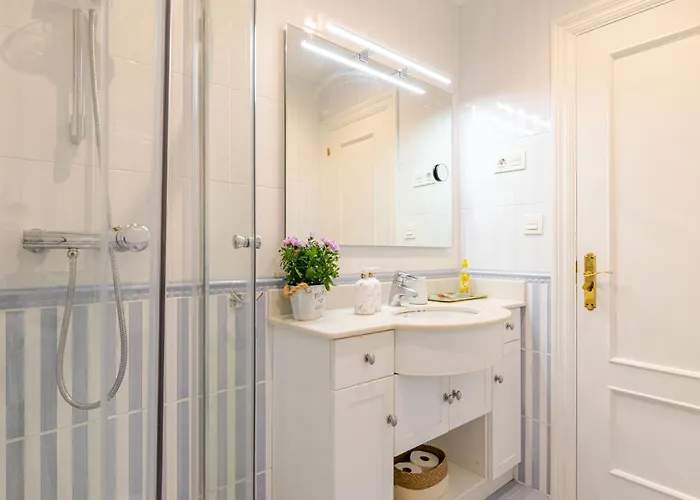 Bilbaobonito 5min Guggenheim 2bth ,ext,quiet & Central, Parking Apartament *