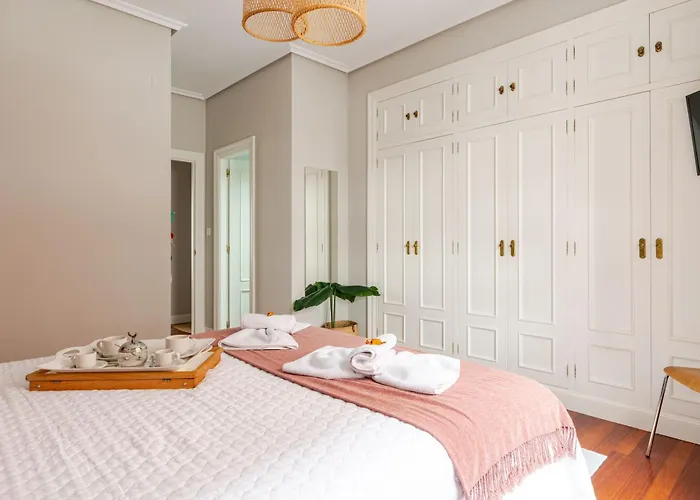 Apartament Bilbaobonito 5min Guggenheim 2bth ,ext,quiet & Central, Parking Bilbao