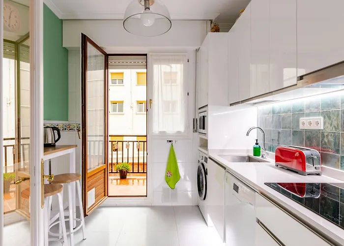 Bilbaobonito 5min Guggenheim 2bth ,ext,quiet & Central, Parking * Μπιλμπάο