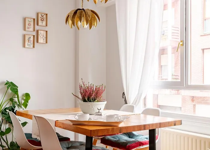 Bilbaobonito 5min Guggenheim 2bth ,ext,quiet & Central, Parking