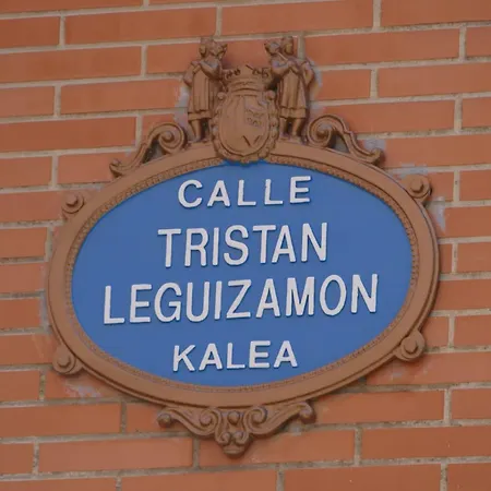 Apartman Bilbaobonito- 5min Guggenheim -quiet & -parking