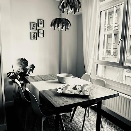 Apartman Bilbaobonito- 5min Guggenheim -quiet & -parking